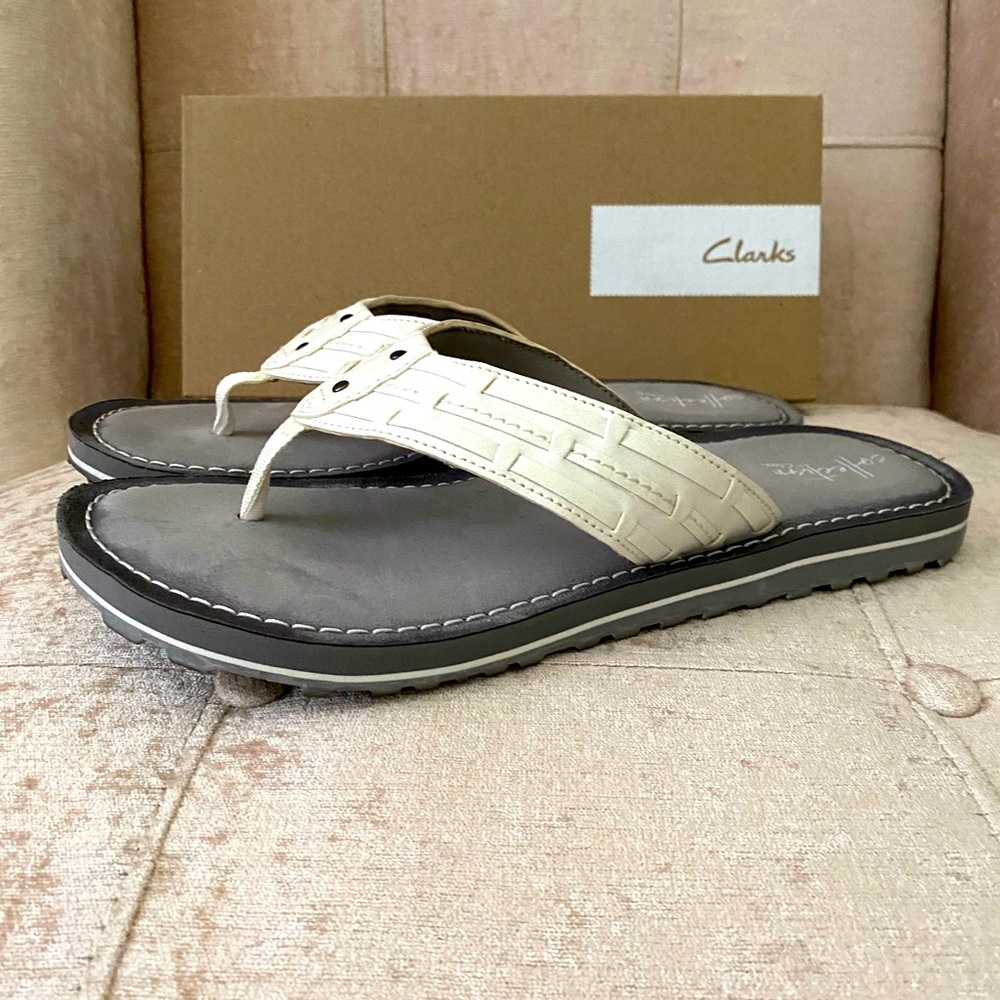 Clarks Fenner Shore White Flat/Thong Sandals